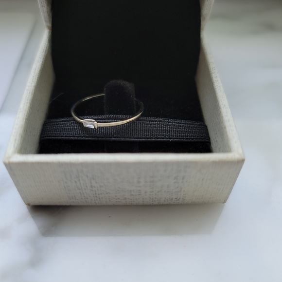 Ring - Picture 5 of 5